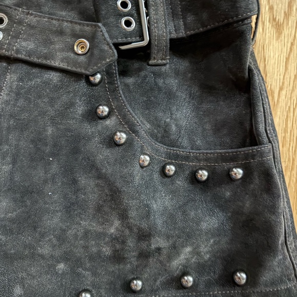 We The Free The Cool Kid Suede Micro shorts size 4 - Picture 3 of 6